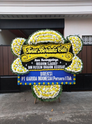 Papan Bunga Duka di Balong